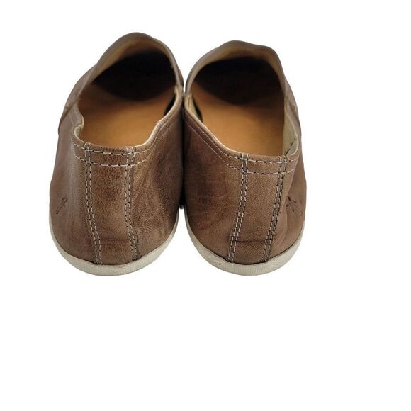 Frye Flats Melanie Slip On Sneakers 10 Distressed Leather Rubber Soles Neutral - Picture 8 of 12